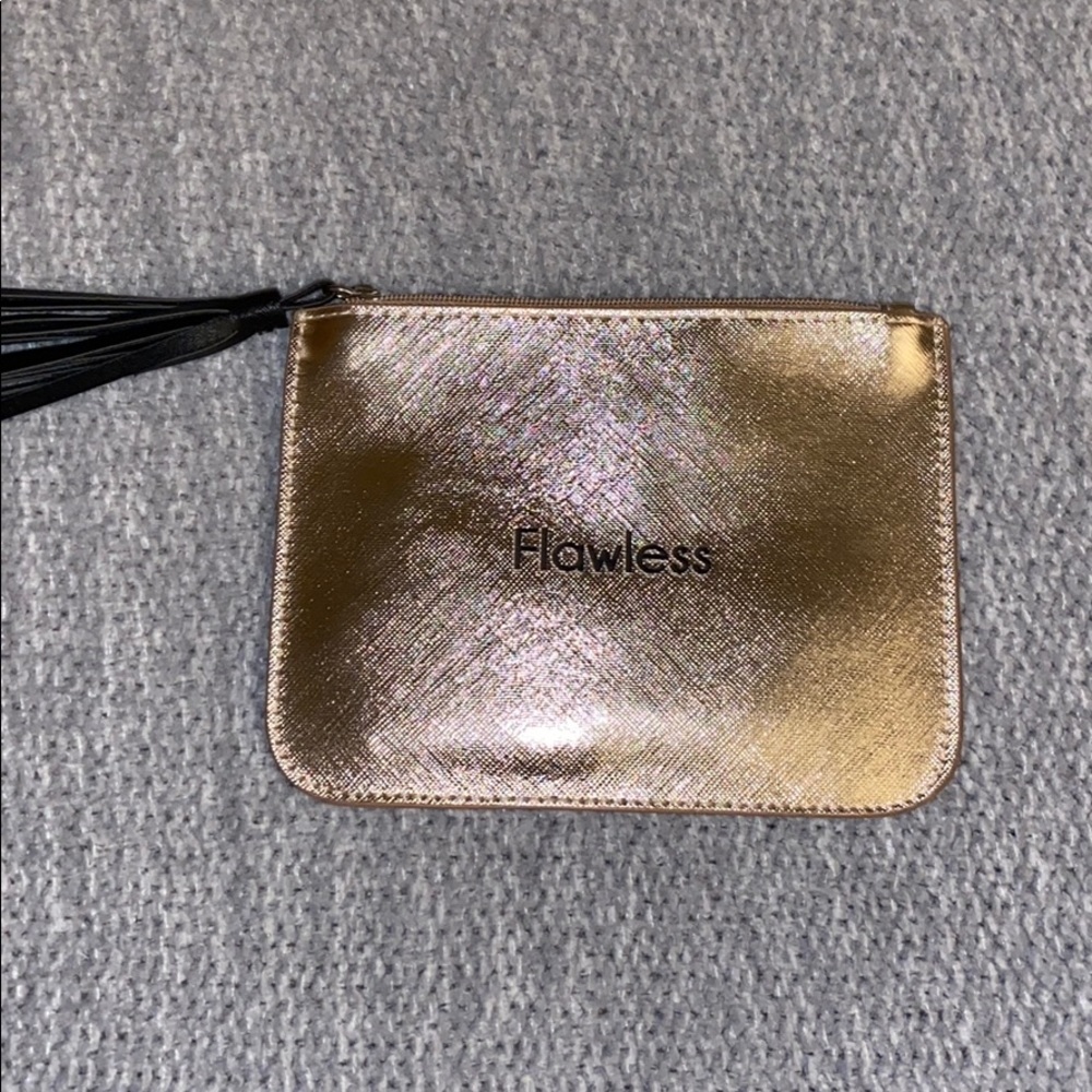 “Flawless” make up pouch